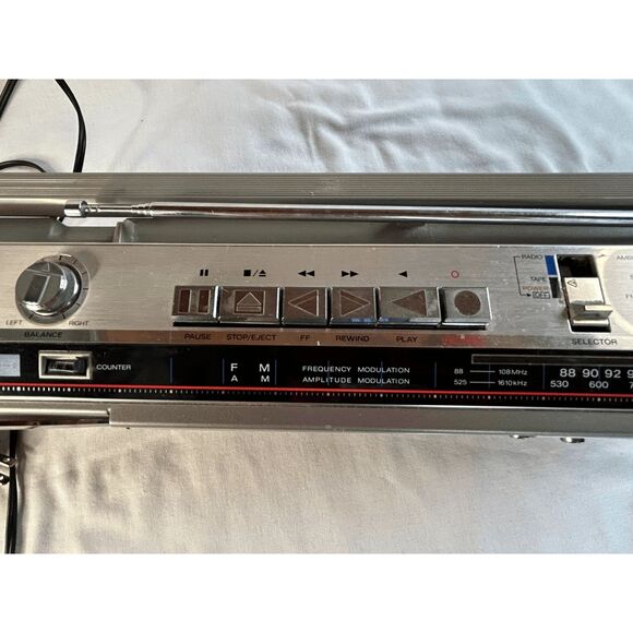 Panasonic Ambience RX-F4 AM/FM Portable Radio/Cassette Player, Tested Nostalgic - Picture 10 of 13